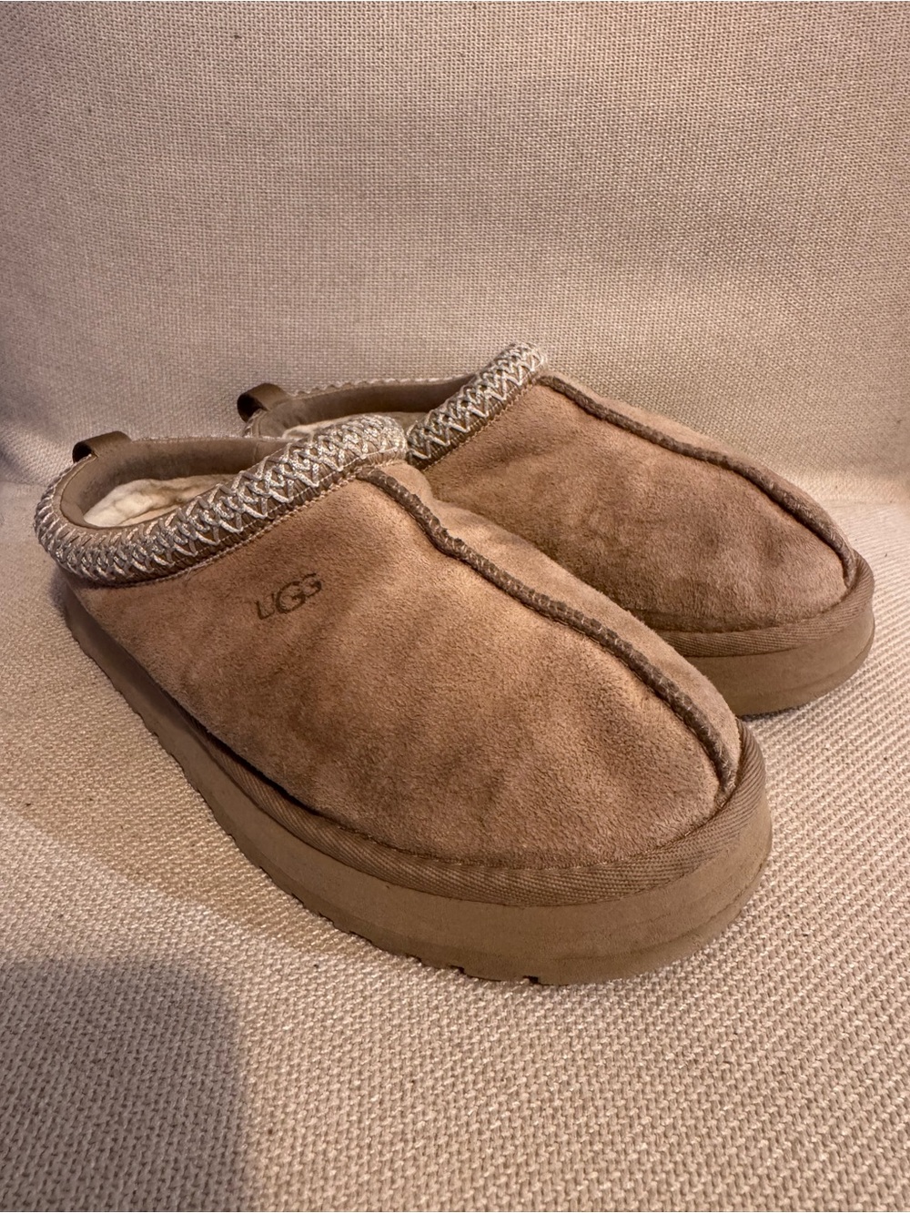 UGG Women’s Tasman Mule in Light Brown